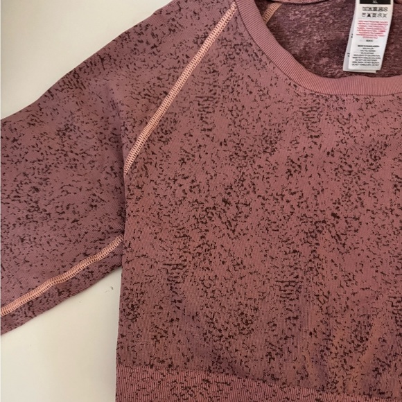 Gymshark Adapt Fleck Seamless Long Sleeve Crop Top - Picture 9 of 13